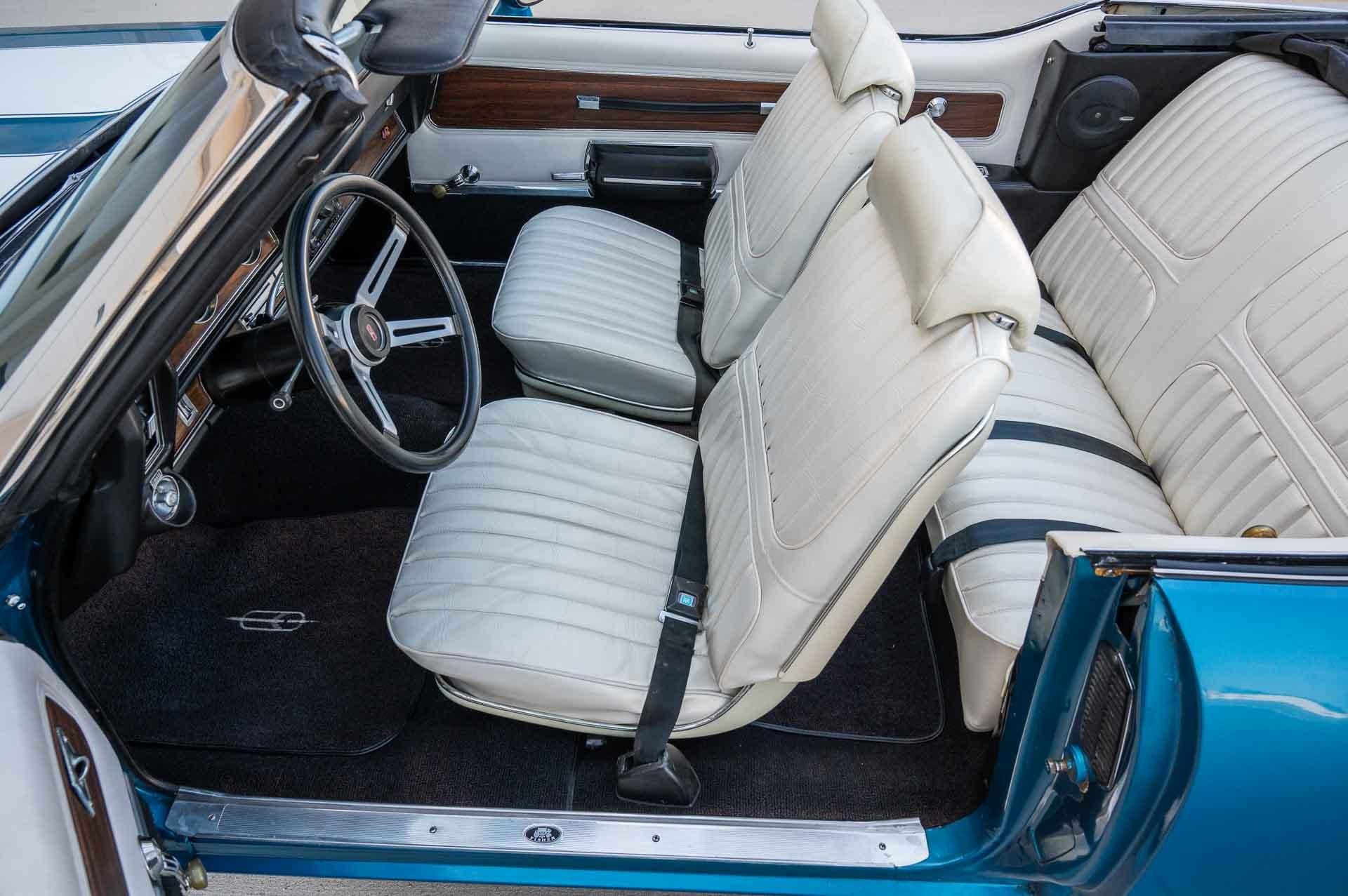 1971 Oldsmobile Cutlass - Image 4